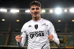 乐鱼体育平台-迪马：门兴对S-埃斯波西托感兴趣，已经初步询问了球员情况