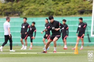 乐鱼体育平台-深度揭秘金玟哉转会迷局：奥运大限逼迫1周内决策？